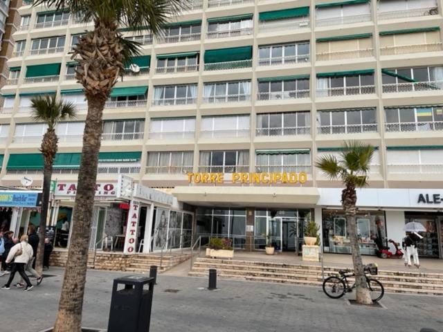 Precioso Apartamento A Estrenar En Primera Linea De Playa Benidorm Kültér fotó