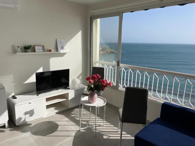 Precioso Apartamento A Estrenar En Primera Linea De Playa Benidorm Kültér fotó