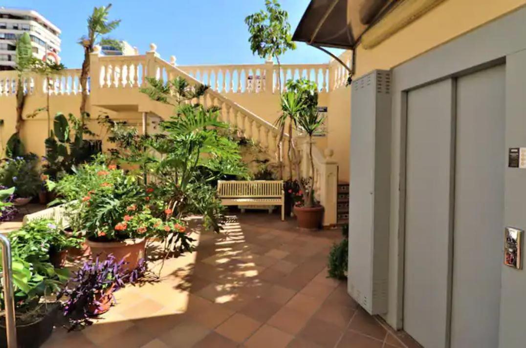 Precioso Apartamento A Estrenar En Primera Linea De Playa Benidorm Kültér fotó