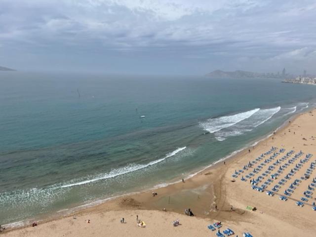 Precioso Apartamento A Estrenar En Primera Linea De Playa Benidorm Kültér fotó